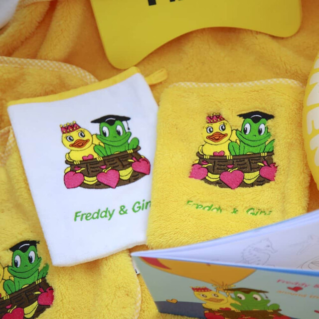 M&auml;kk&eacute; rukavice Fred & Gina